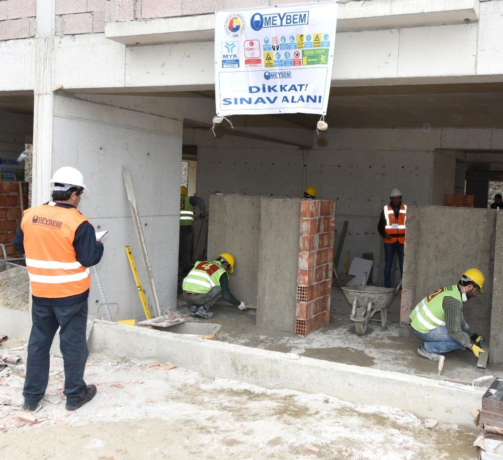 Trabzon’da 209 Kişiye Uygulamalı Ve Teorik Mesleki Yeterlilik Sınavı Yapıldı