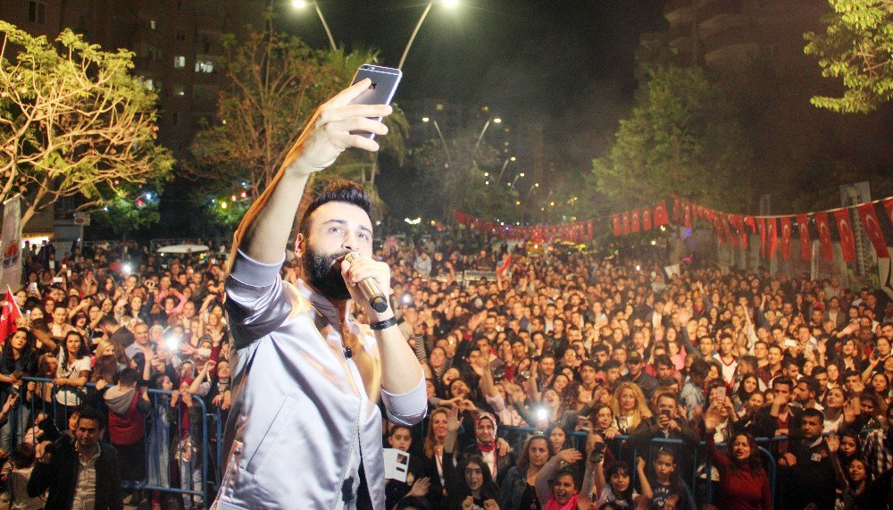 Emre Kaya 23 Nisan’da Adana’da Sahne Aldı