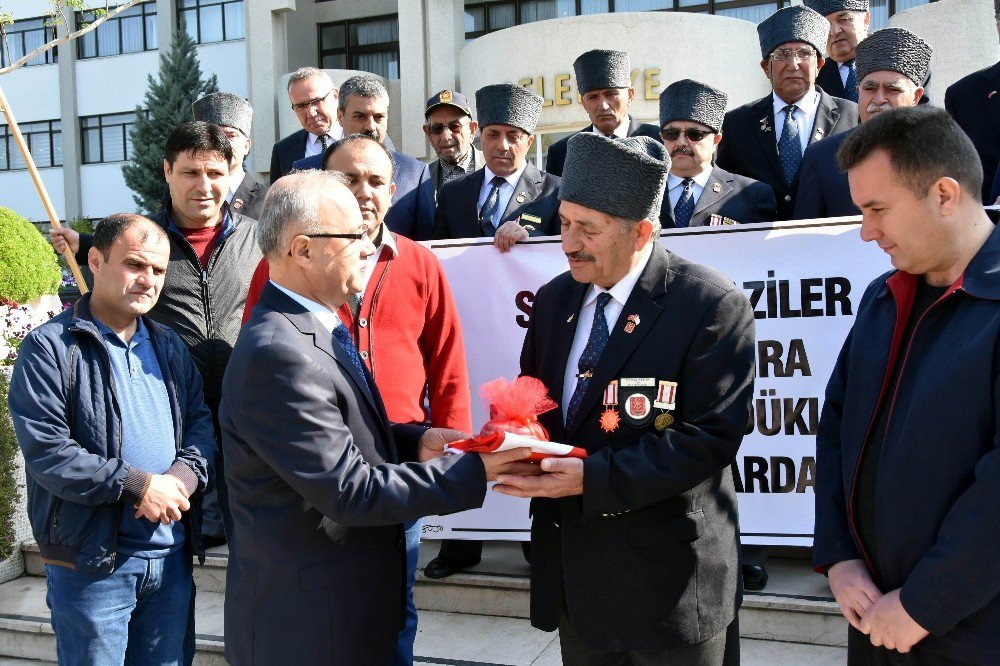 Salihlili Gaziler Kıbrıs’a Uğurlandı