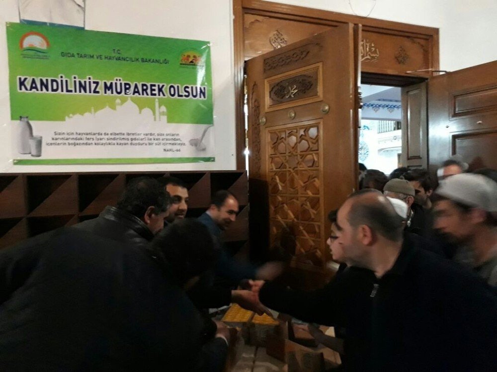 Van’da Süt Dağıtımı