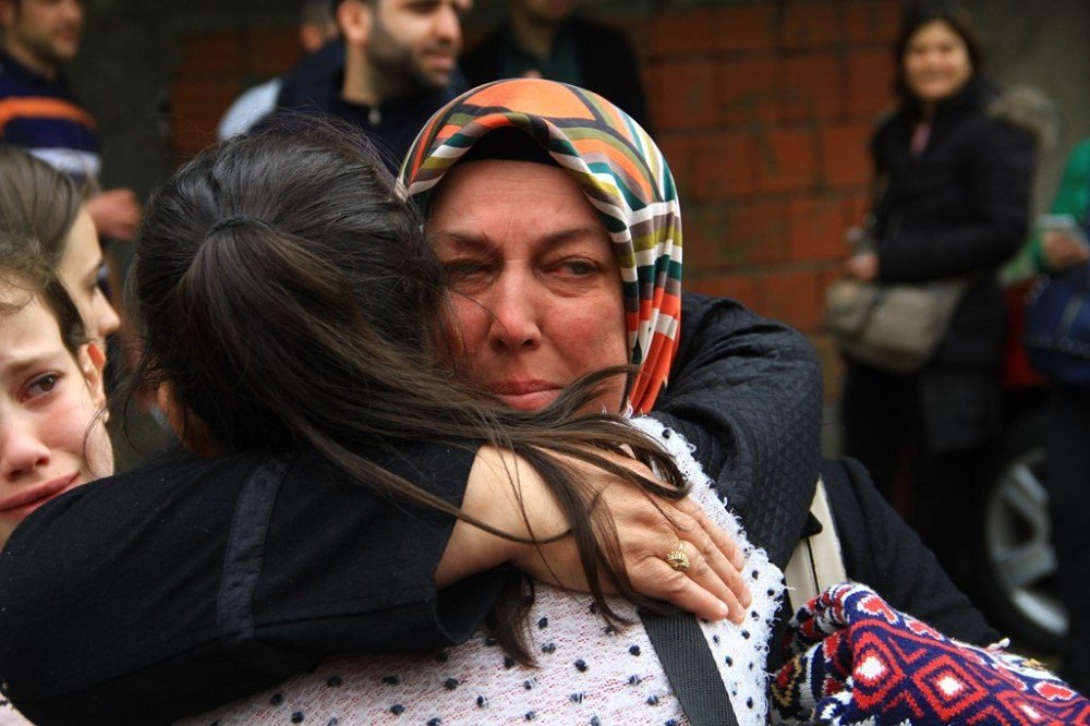 Misafir Öğrenciler Gözyaşlarıyla Ülkelerine Dönüyor