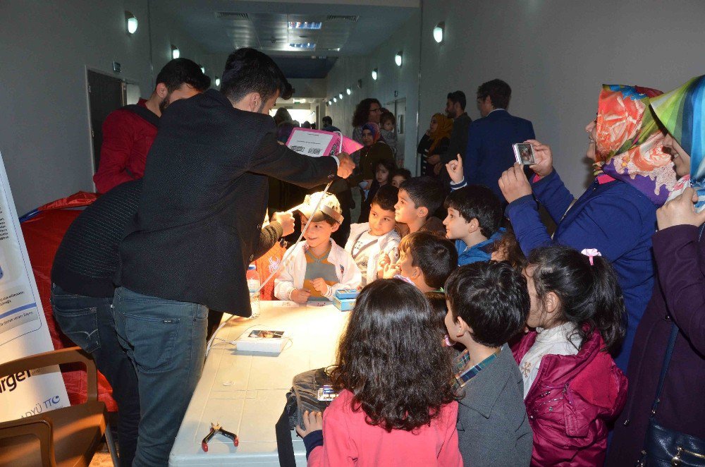 Adıyaman Üniversitesi Geleceğin Bilim İnsanlarını Yetiştiriyor