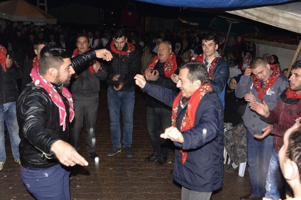 Başkan Ataç, Kınalı Kuzuları Askere Uğurladı