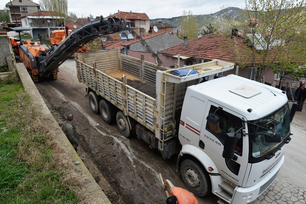 Asfalt Yenileme Ve Kaldırım Yapım Çalışmaları Başladı