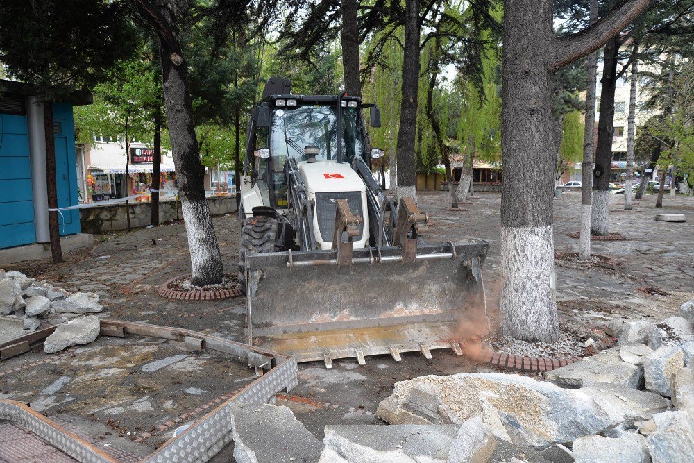 Cemalettin Köklü Parkı’nda Çalışmalar Başladı