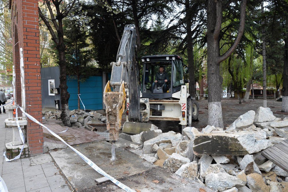 Cemalettin Köklü Parkı’nda Çalışmalar Başladı