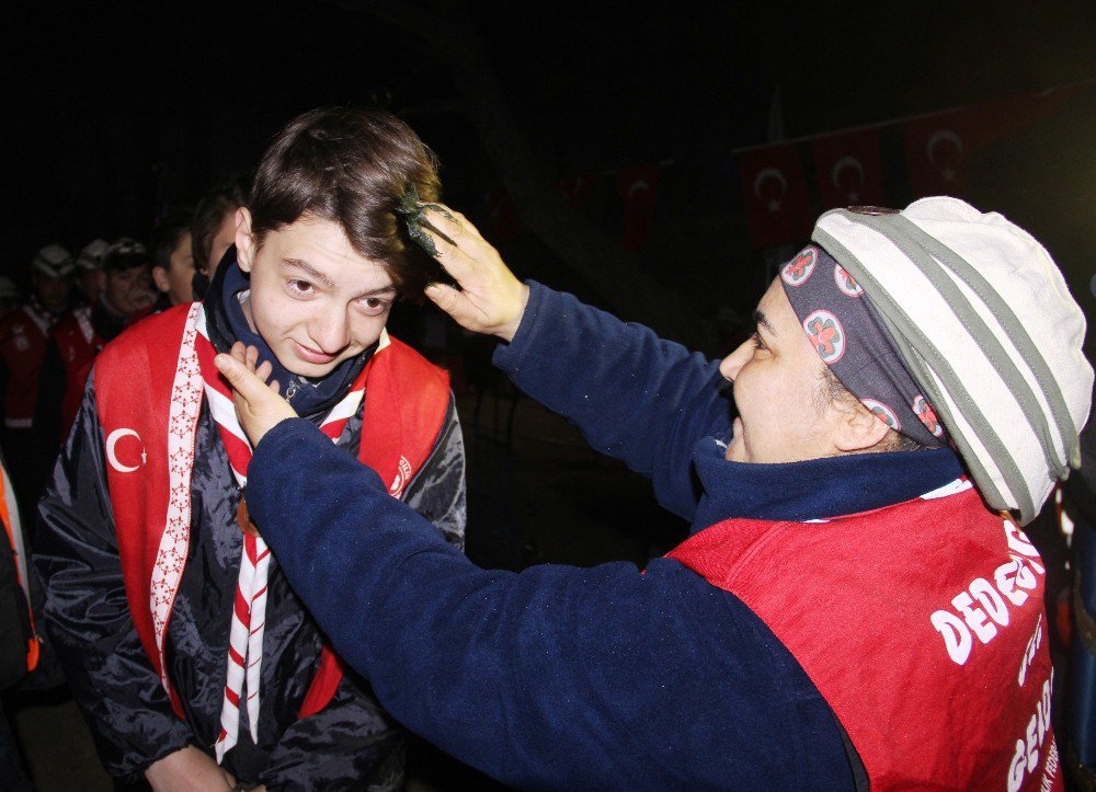 Kınalı Kuzular Dedelerinin İzinde