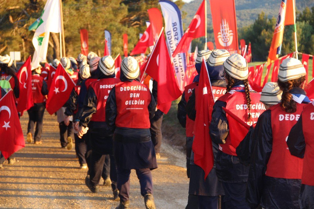 Kınalı Kuzular Dedelerinin İzinde