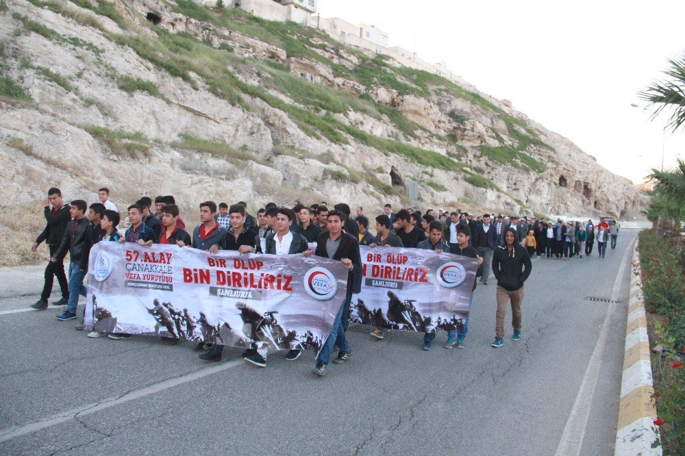 Gençlerden Şehitlere Vefa Yürüyüşü