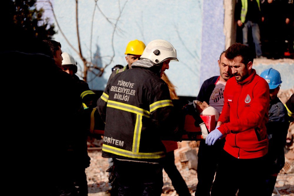 Giresun’da Olimpik Yüzme Havuzu İnşaatında Çatıdan Düşen İşçi Yaralandı