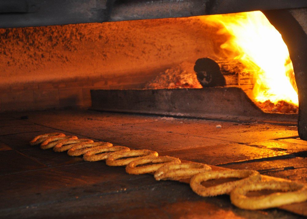 Sivas’tan Dünyaya Uçakla Simit Servisi