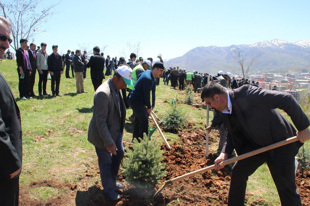 Muş’ta ‘15 Temmuz Hatıra Ormanı’ Oluşturuldu