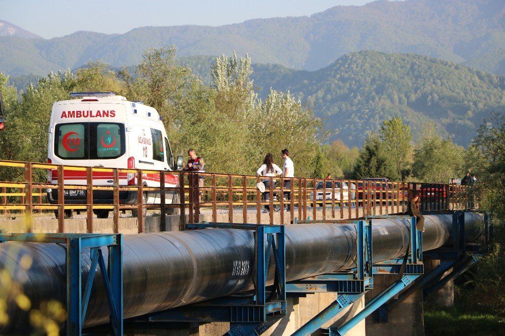 İkna Edilmek İstenen Kadın Köprüden Atladı