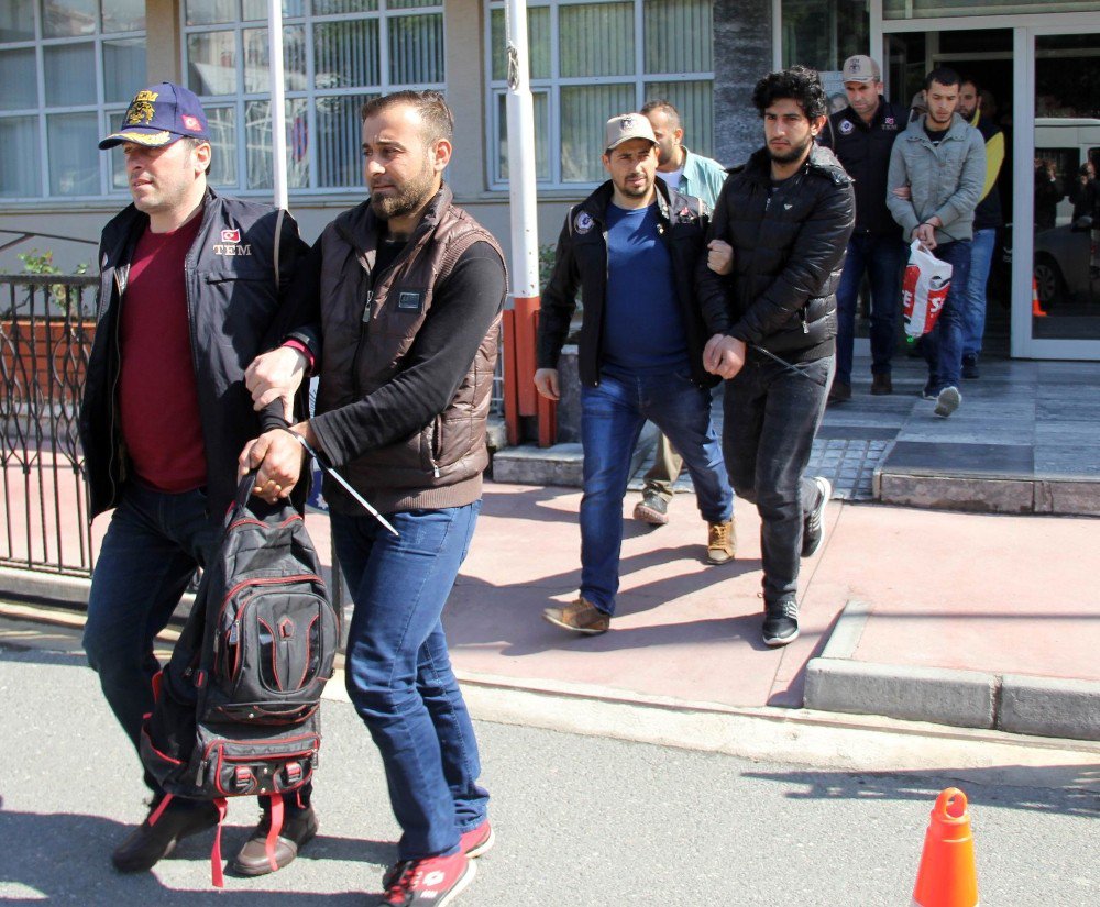 Samsun’da Deaş’tan Gözaltına Alınan 6 Iraklı Adliyeye Sevk Edildi