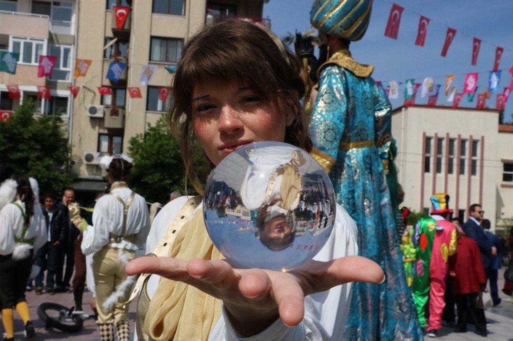 Mesir Macunu Festivaline Görkemli Açılış