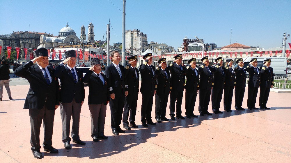 Dünya Pilotlar Günü Taksim’de Kutlandı