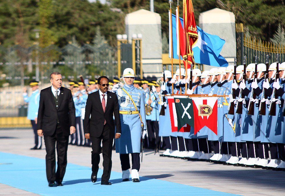 Cumhurbaşkanı Erdoğan, Somali Cumhurbaşkanı Farmajo’yu Resmi Törenle Karşıladı