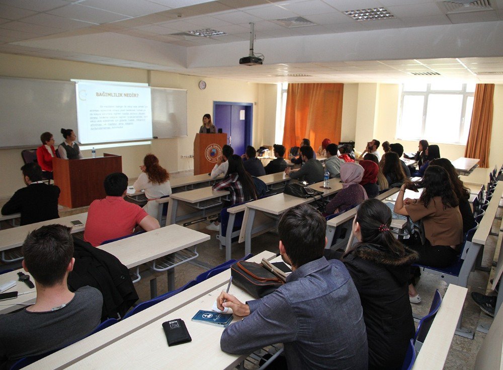 Paü’de ‘Alkol Ve Madde Bağımlılığı’ Konferansı