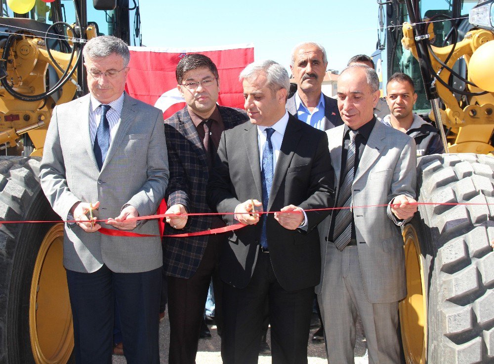 Elazığ İl Özel İdaresi, Bünyesine 4 İş Makinesi Kattı