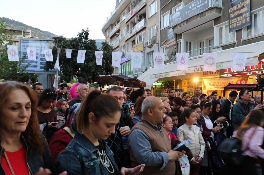 Mesir Festivali’nde Sosyal Farkındalık