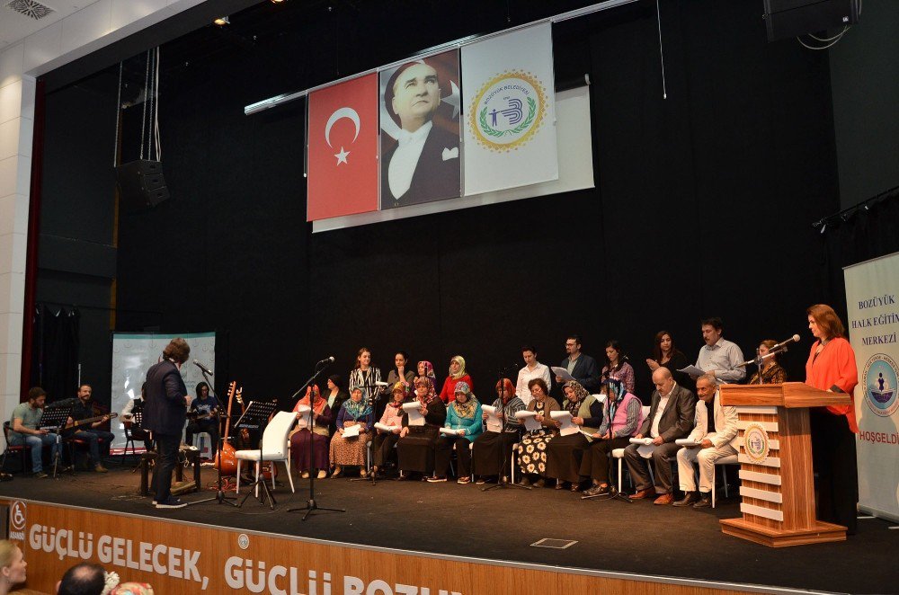 Bozüyük Devlet Hastanesi Toplum Ruh Sağlığı Merkezi Kursiyerlerinden Muhteşem Konser