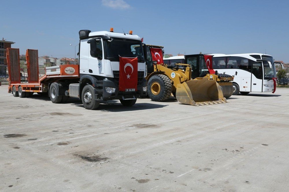 Odunpazarı Belediyesi Yeni Araçlarla Filosunu Güçlendirdi