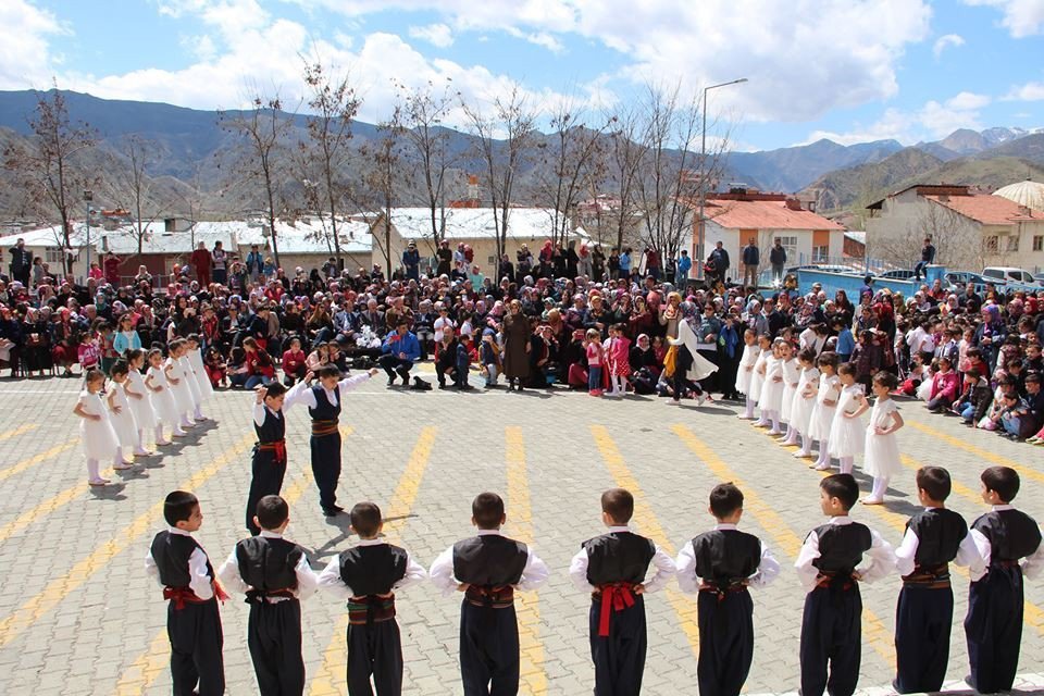 Çocuk Bayramını Gecikmeli Kutladılar