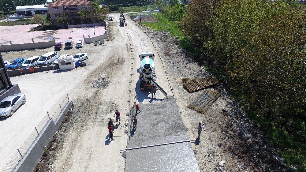 Zafer Caddesi Betonla Kaplanıyor