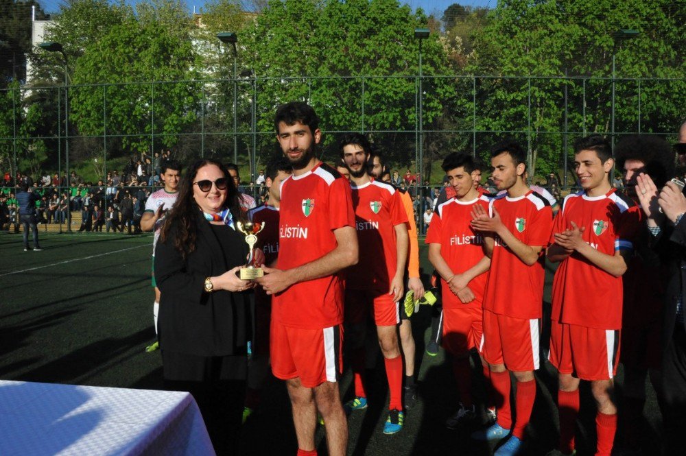 Bülent Ecevit Üniversitesi’nde Mini Dünya Kupası Düzenlendi