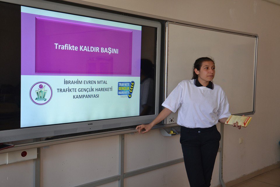 Lise Öğrencileri Güvenli Trafik İçin Tanıtım Filmi Hazırladı