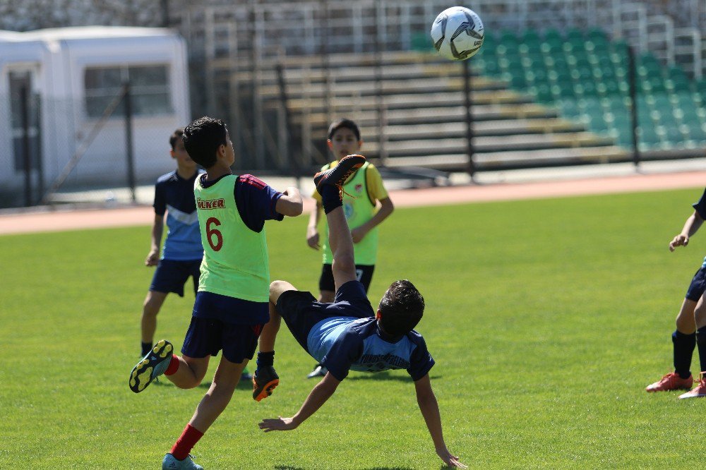 Futbol Şenliğinde Şampiyonlar Belli Oldu