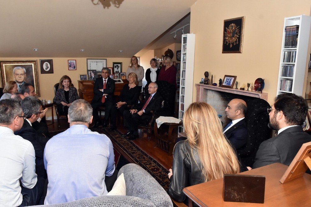 Başkan Hazinedar Chp Genel Başkanı Kılıçdaroğluyla Birlikte Teziç’in Ailesine Taziye Ziyaretinde Bulundu