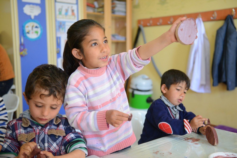 Eruhlu Çocuklar Kendi Kuklalarını Yaptı