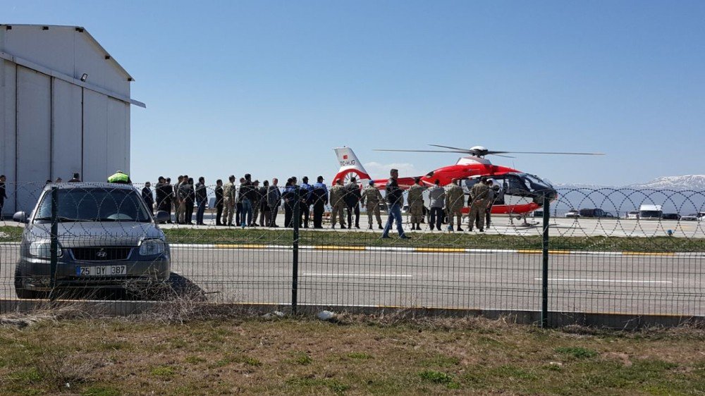 Çatışmada Ağır Yaralanan Teğmen Helikopterle Erzurum’a Getirildi