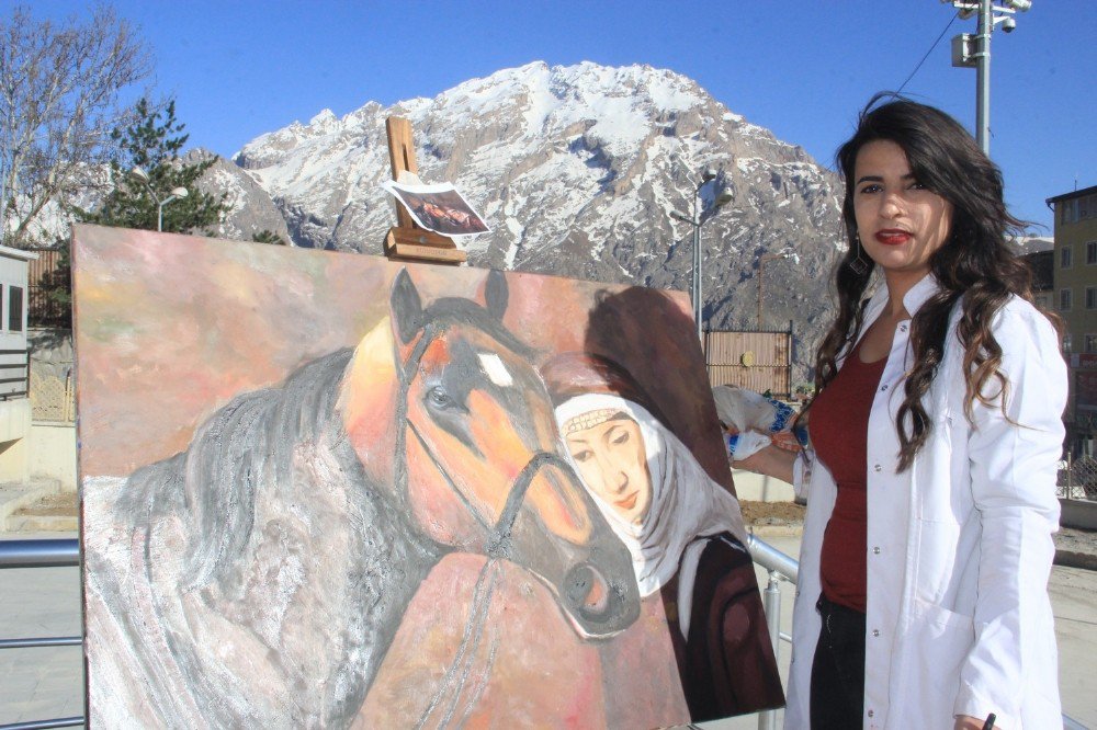 Hakkari’de Açık Havada Resim Çalışması Yapıldı