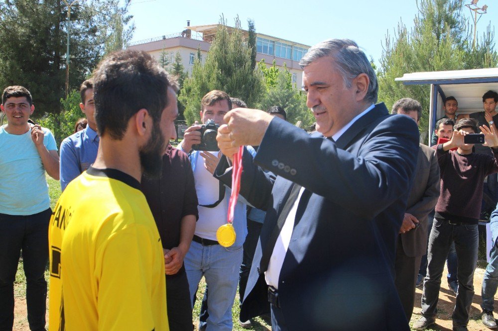 Harran Üniversitesinde 25.yıl Futbol Turnuvası Sona Erdi