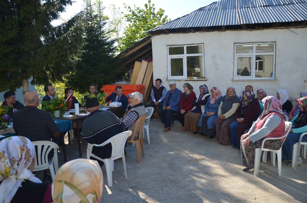 Bu Köye 44 Yıl Sonra Kaymakam Geldi