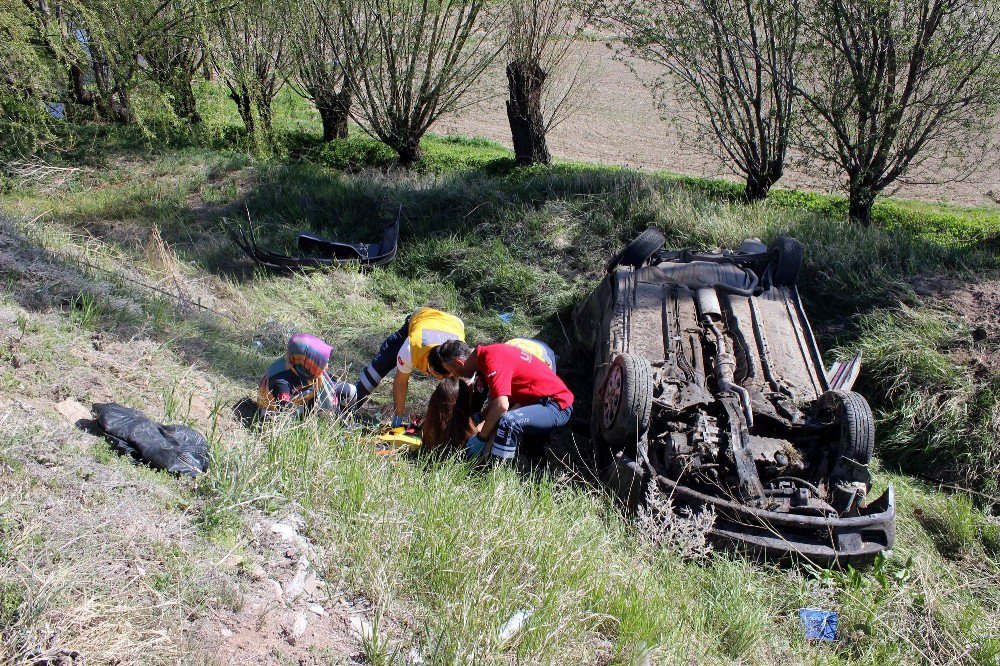 Kayseri’de Otomobil Takla Attı: 1’i Ağır 4 Yaralı