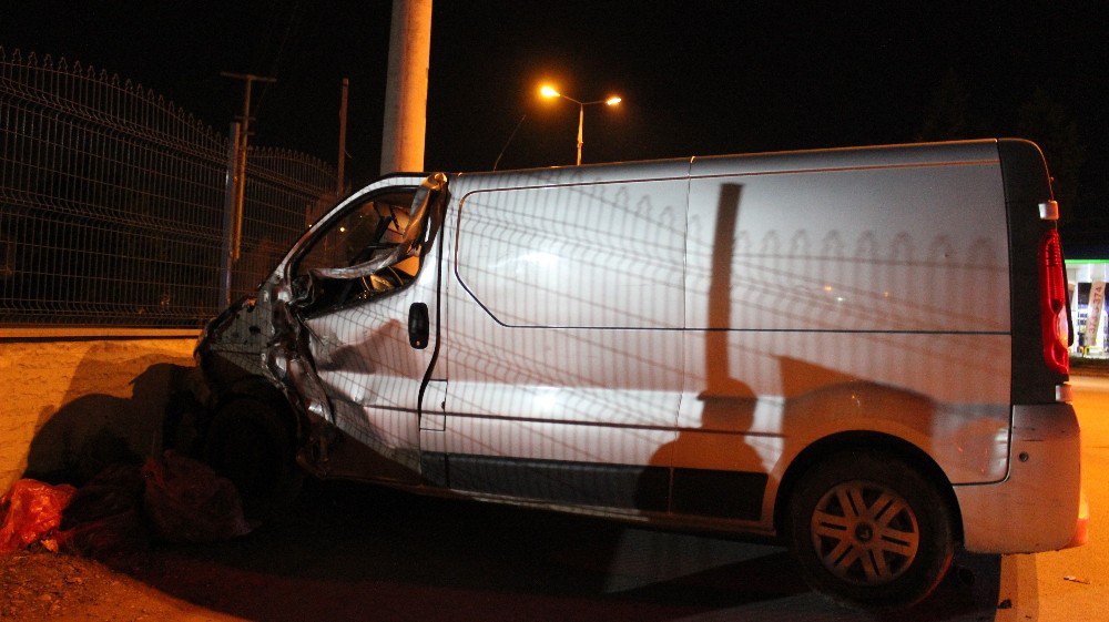 Kocaeli’de Trafik Kazası: 1 Yaralı