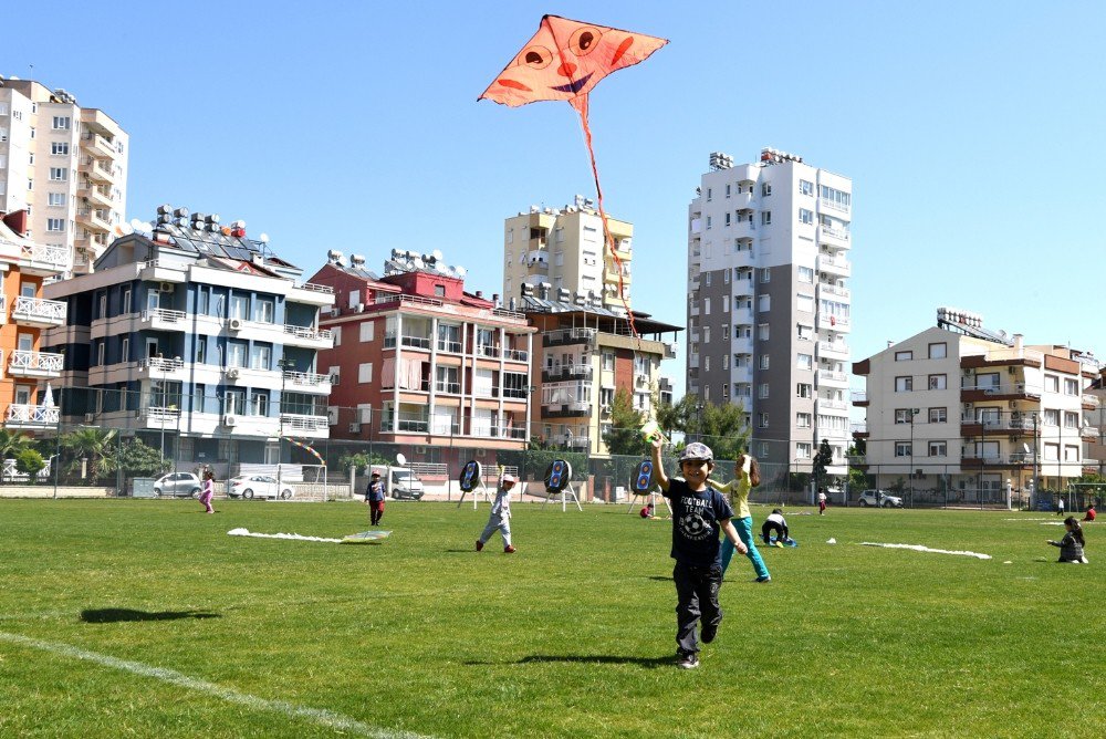 Konyaaltı Belediyesi’nden Uçurtma Şenliği