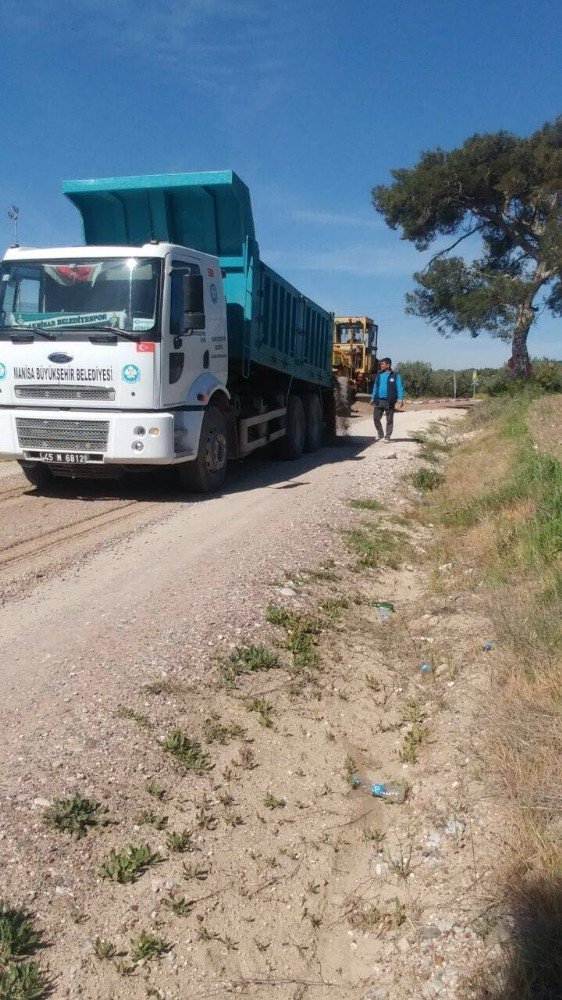 Bozuk Olan Çamlık Yolu Yenilendi