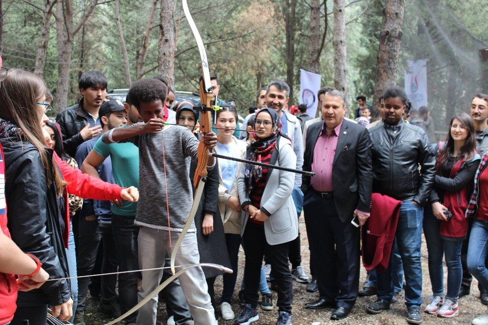 Muder, Yabancı Öğrencilere Ata Sporunu Tanıttı