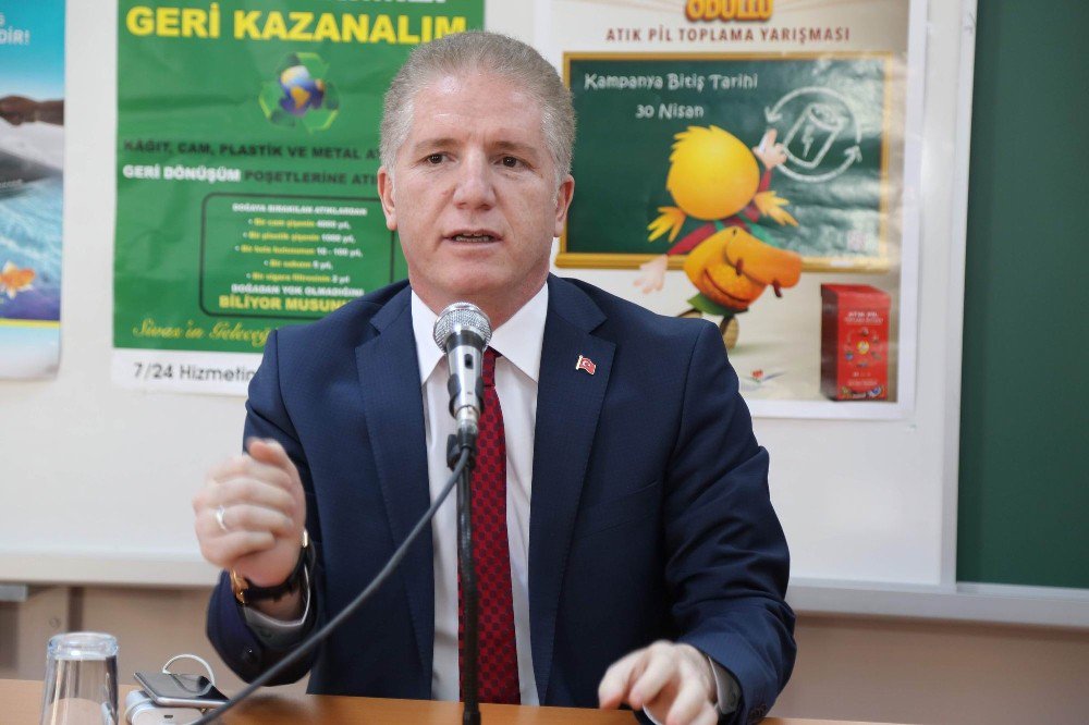 Vali Gül, İmam Hatip Lisesi’nde Öğrencilerle Buluştu