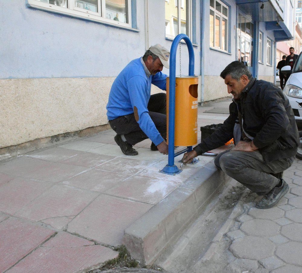 Sorgun Caddelerinin Çöp Kovaları Değişiyor