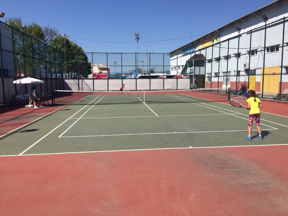 Tenis İl Birinciliği Ödülleri Verildi