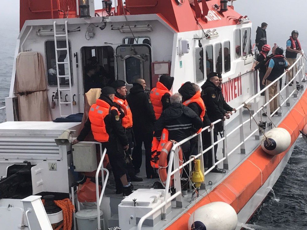 Tsk: “İstanbul Boğazı Yaklaşma Sularında Kaza Yapan Rus Askeri Gemisinin Mürettebatının Tamamı Kurtarıldı”