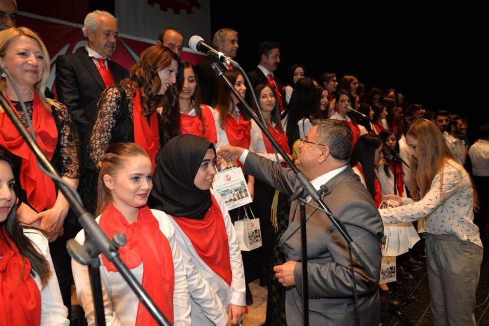 Türk Sanat Müziği Topluluklarından Muhteşem Konser