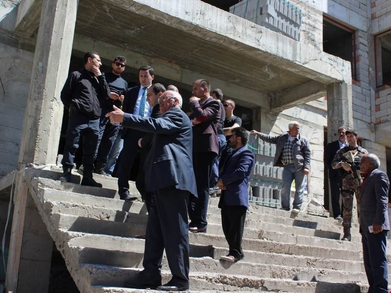 Kaymakam Uzan, Yapımı Devam Eden Halk Eğitim Merkezi İnşaatını İnceledi