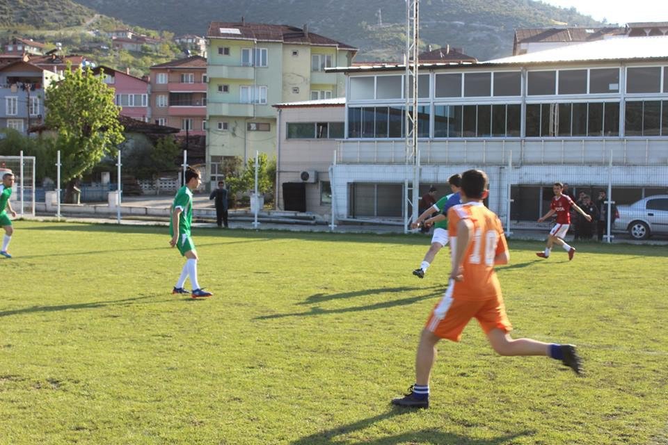 Bahar Futbol Turnuvası Tüm Hızıyla Devam Ediyor