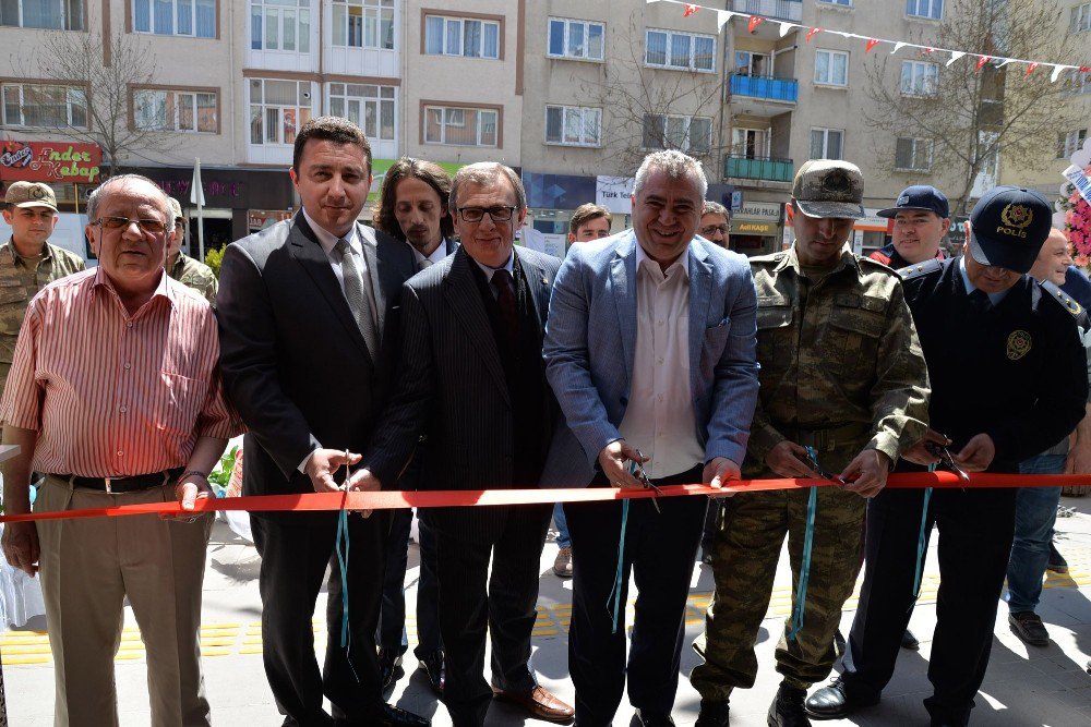 Başkan Bakıcı İş Yeri Açılışına Katıldı